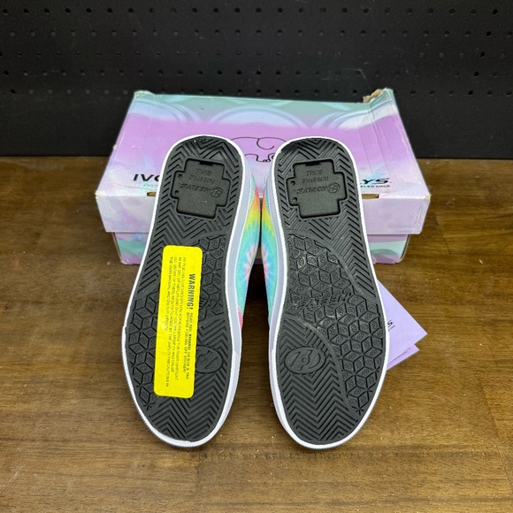 New W/ Box! Youth Heelys Ivory Ella Tie Dye Multi Color Classic Sneakers Size 5 - Picture 5 of 5